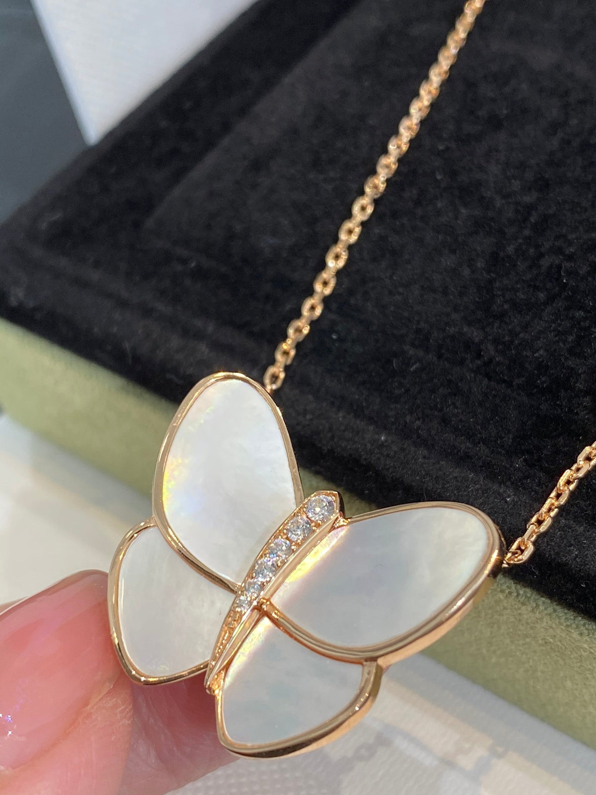 Miro BUTTERFLY GOLD MOP DIAMOND NECKLACE