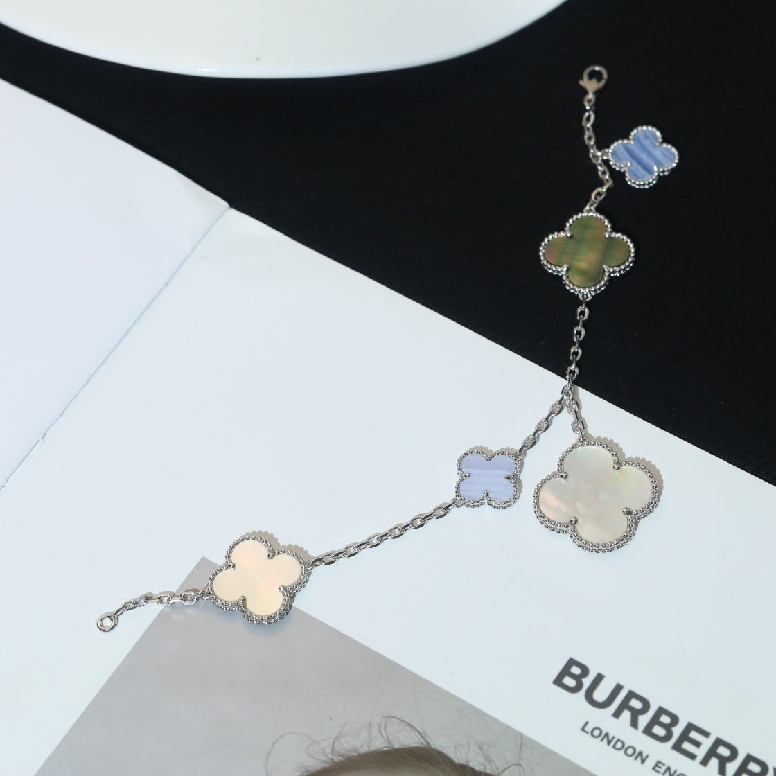 Miro CLOVER BRACELET 5 MOTIFS MOP CHALCEDONY SILVER