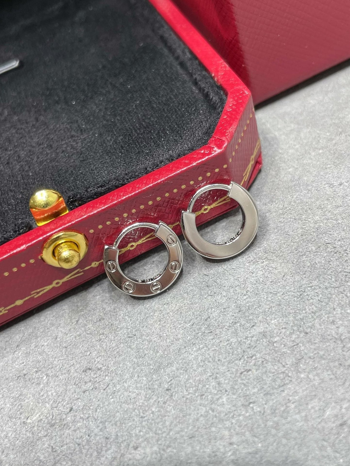 Miro LOVE MINI EARRINGS