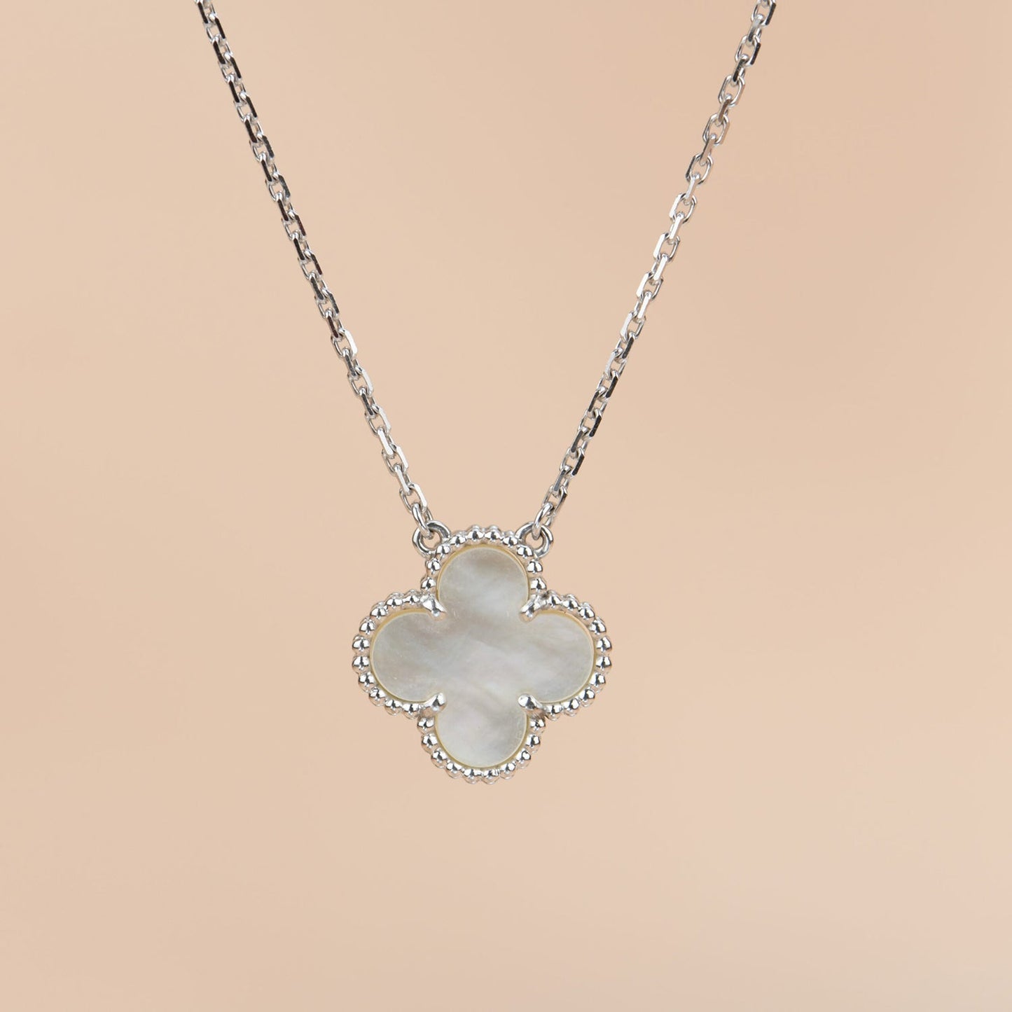 Miro CLOVER 15MM WHITE MOTHER-OF-PEARL SILVER