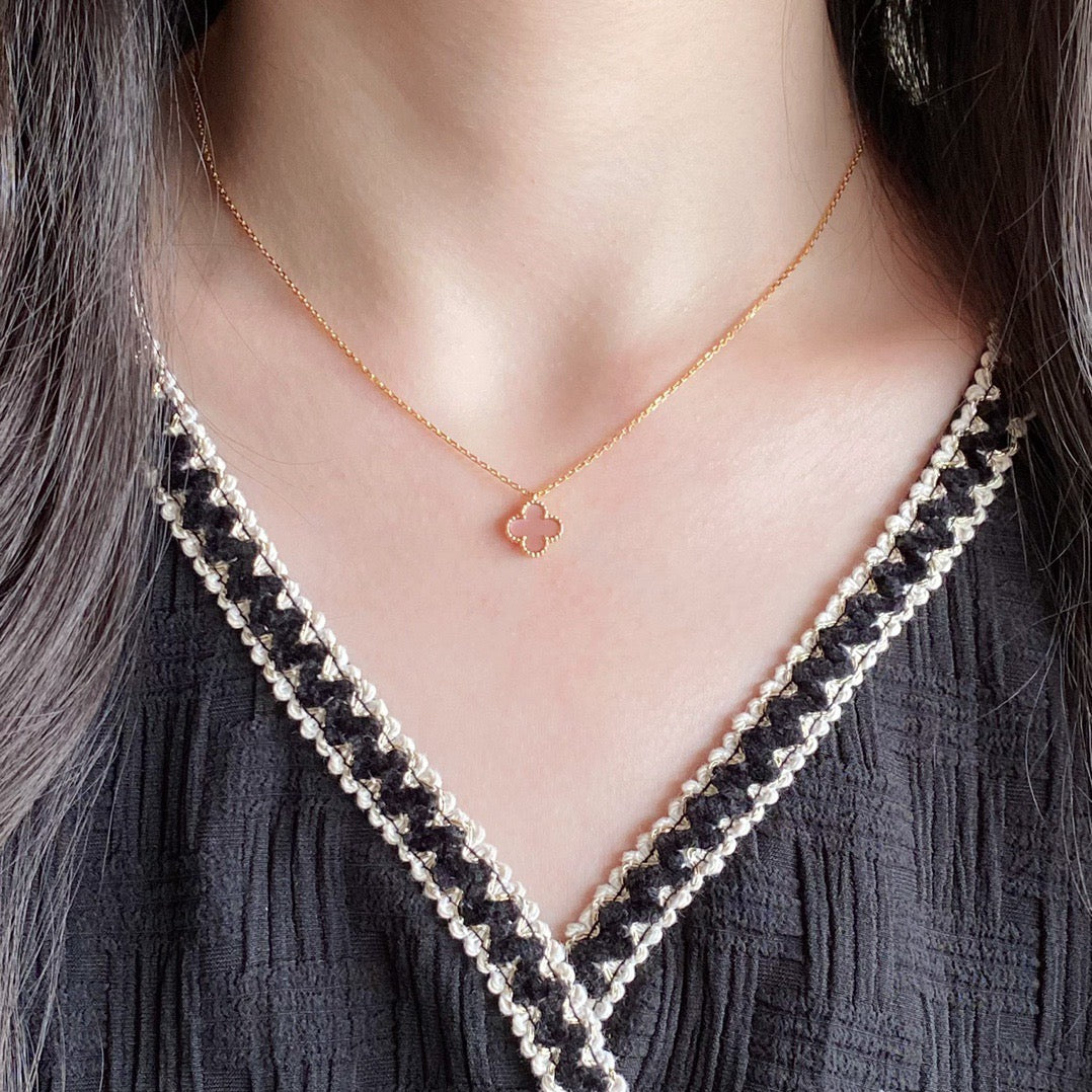 Miro CLOVER 15MM PINK MOTHER-OF-PEARL SINGLE FLOWER NECKLACE