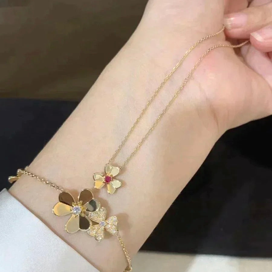 Miro FRIVOLE GOLD FLOWER NECKLACE