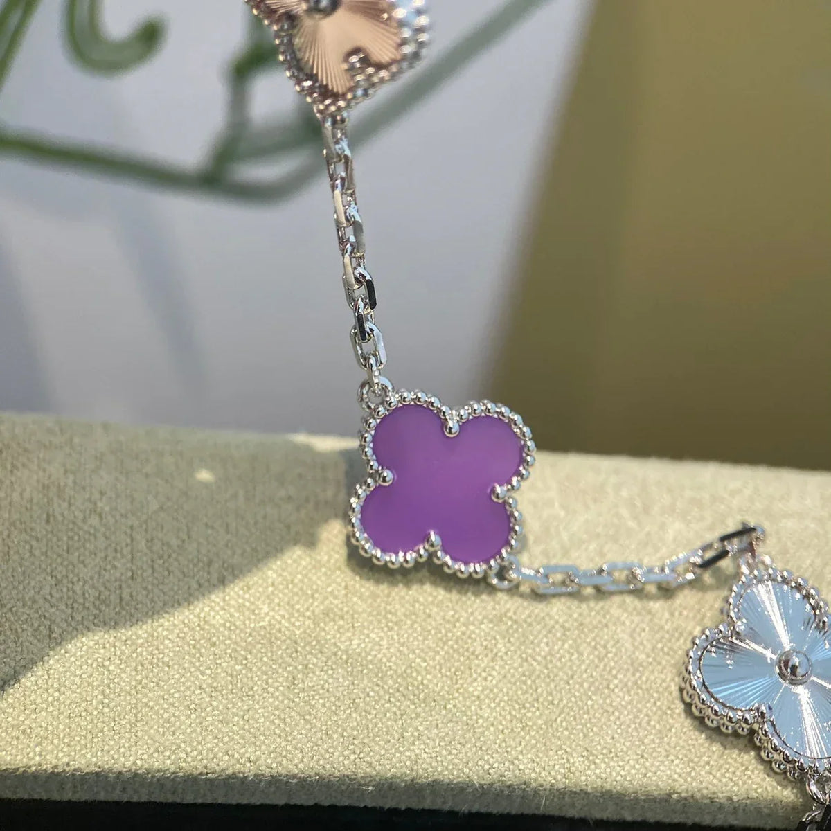 [Miro ]New  CLOVER 5 MOTIF VIOLET BRACELET COLLECTION