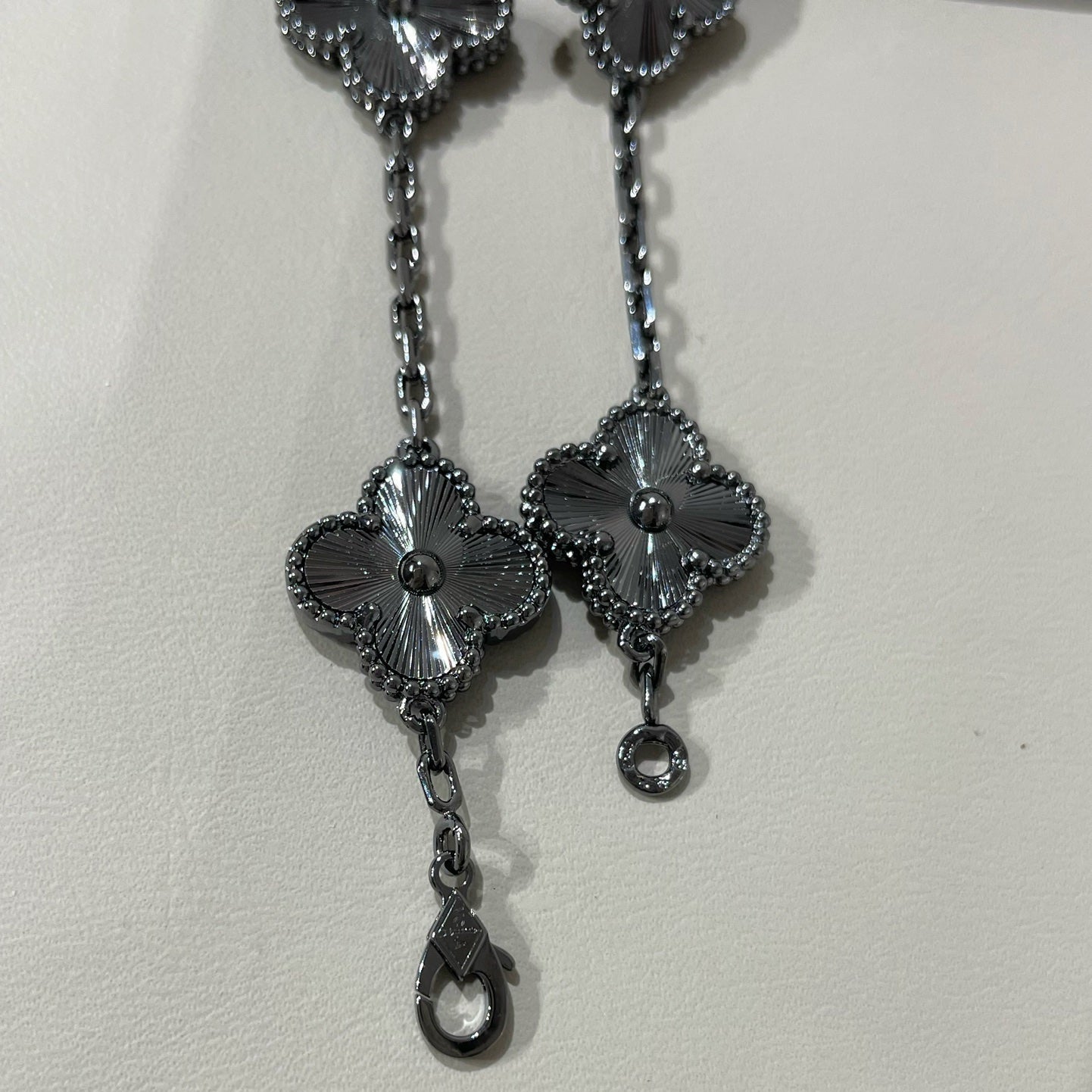 [Miro ]New CLOVER 5 MOTIF BLACK BRACELET