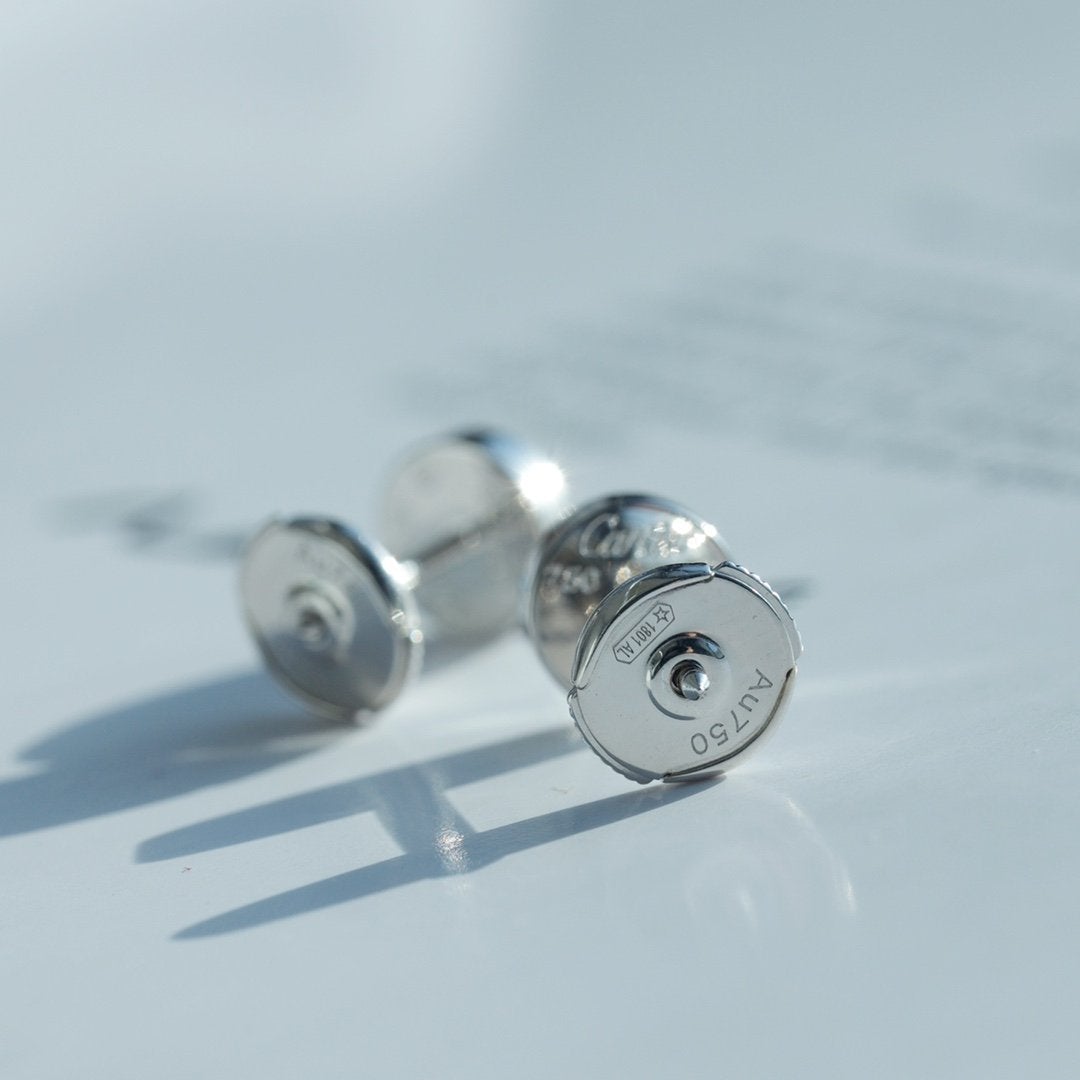 Miro LOVE EARRINGS SILVER 10MM