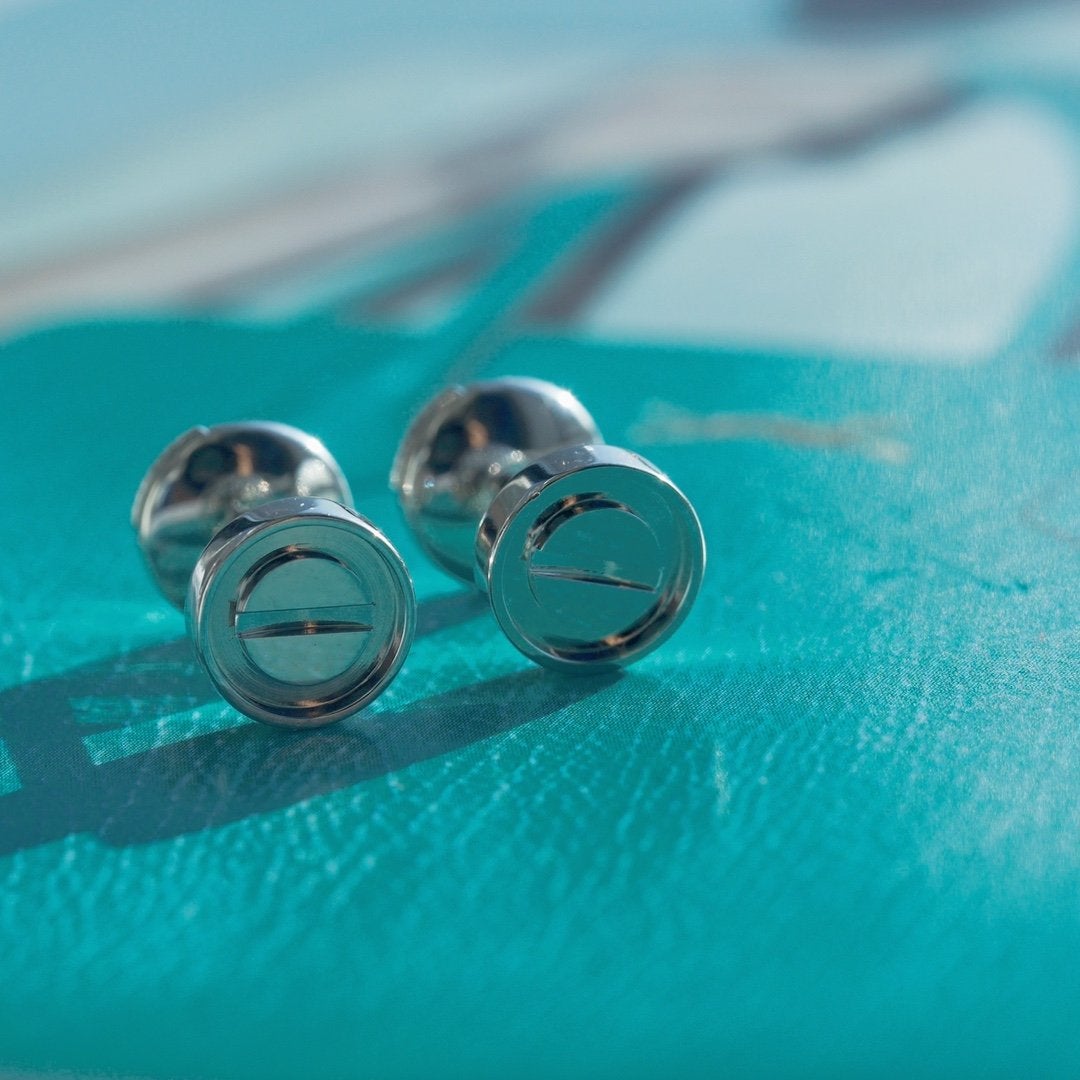Miro LOVE EARRINGS SILVER 10MM