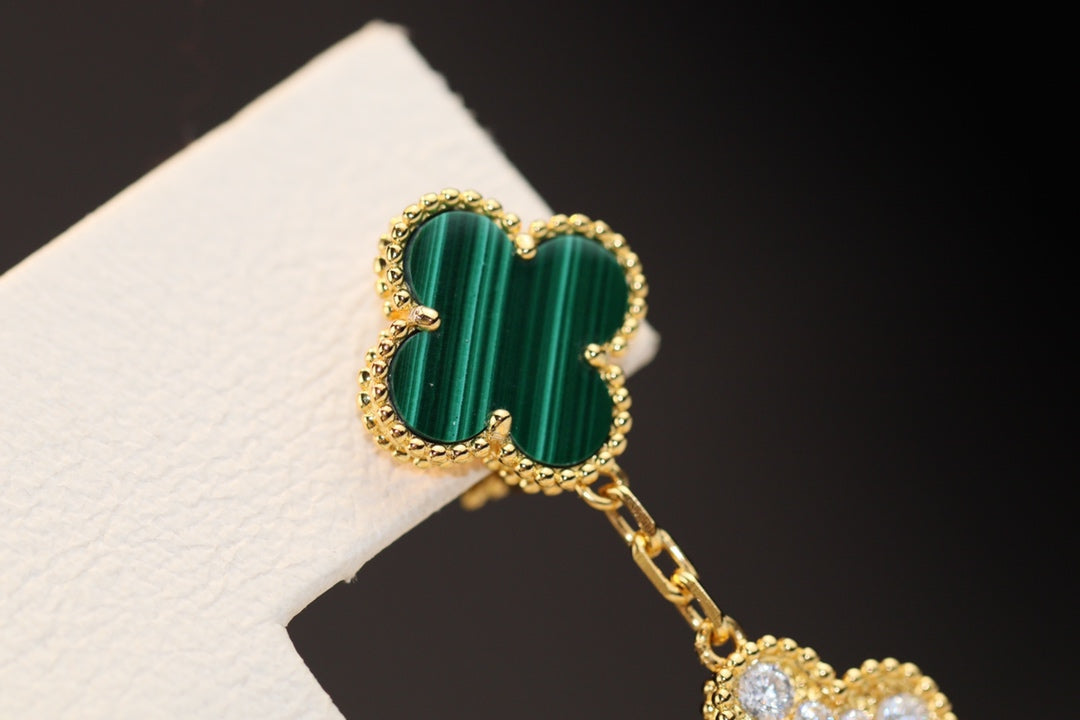 Miro CLOVER EARRINGS GOLD MALACHITE DIAMOND 3 MOTIF