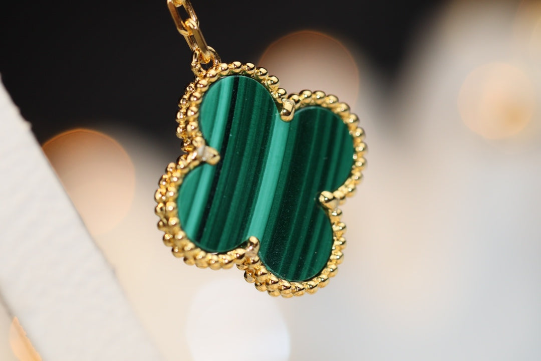 Miro CLOVER EARRINGS GOLD MALACHITE DIAMOND 3 MOTIF