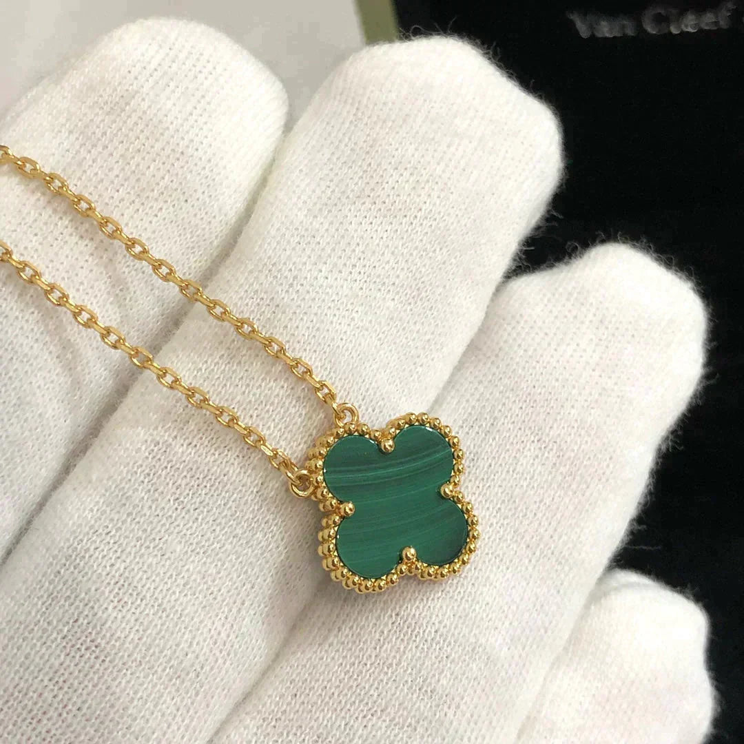 Miro CLOVER 15MM MALACHITE SINGLE FLOWER  NECKLACE