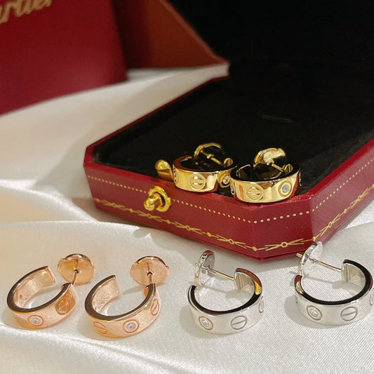 Miro LOVE EARRINGS 5.7MM 2 DIAMONDS