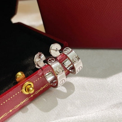 Miro LOVE EARRINGS 5.7MM 2 DIAMONDS