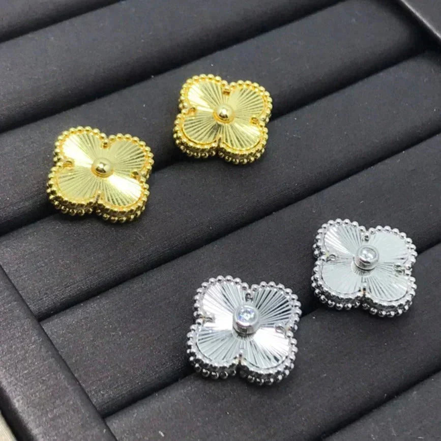 Miro CLOVER MINI 9.5MM LASER EARRINGS