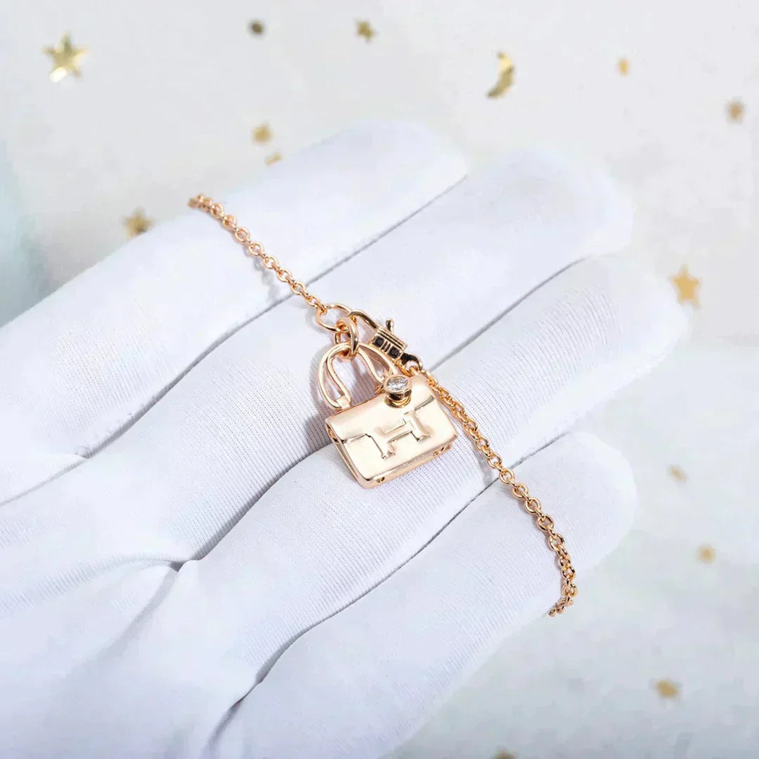 Miro AMULETTE PEDANT ROSE GOLD NECKLACE