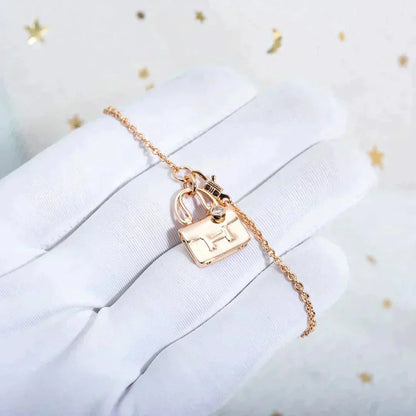 Miro AMULETTE PEDANT ROSE GOLD NECKLACE