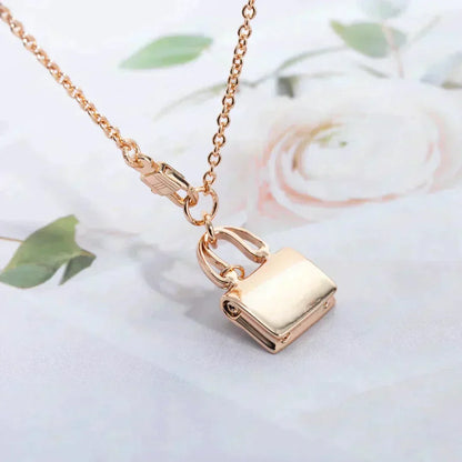 Miro AMULETTE PEDANT ROSE GOLD NECKLACE