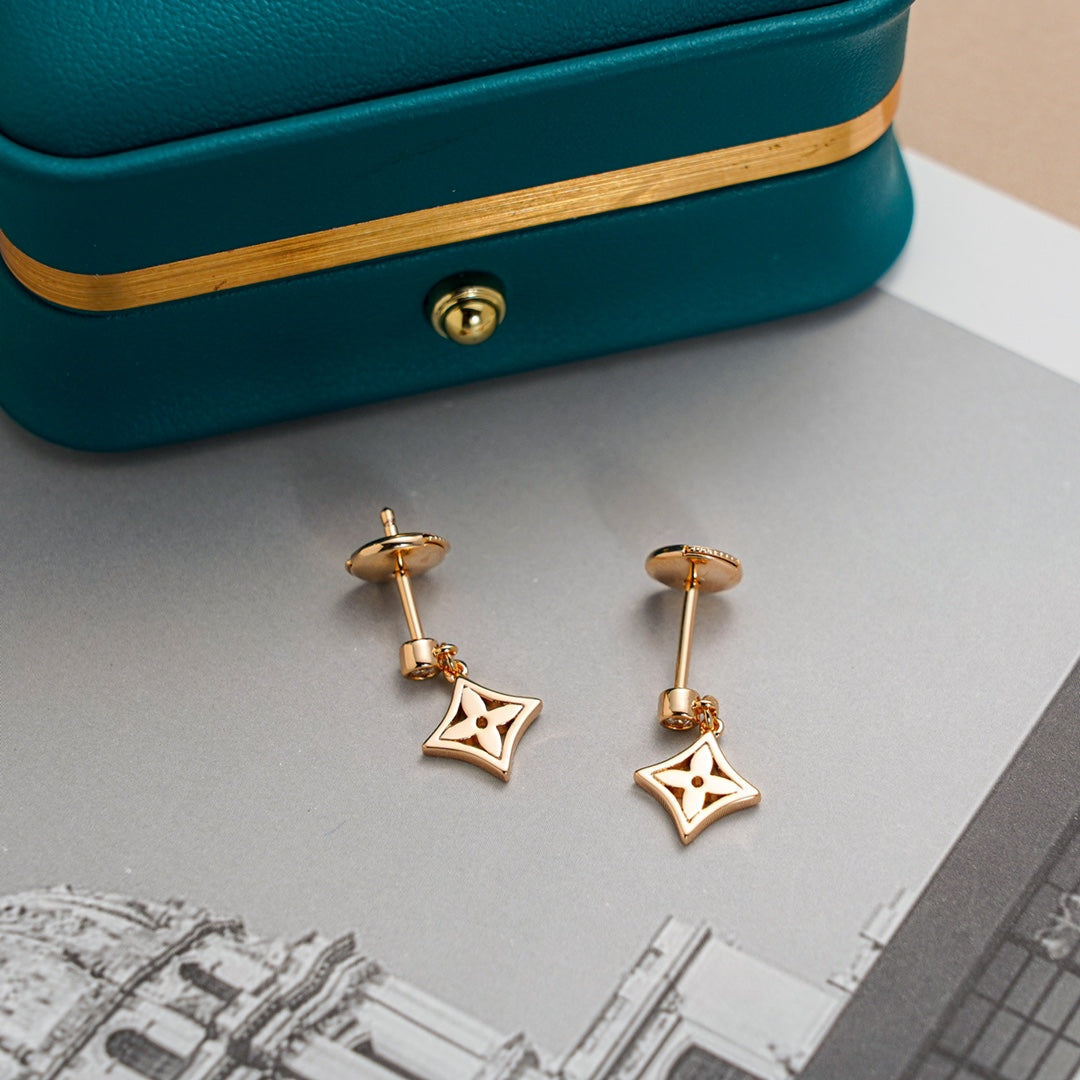 Miro STAR EARRINGS GOLD