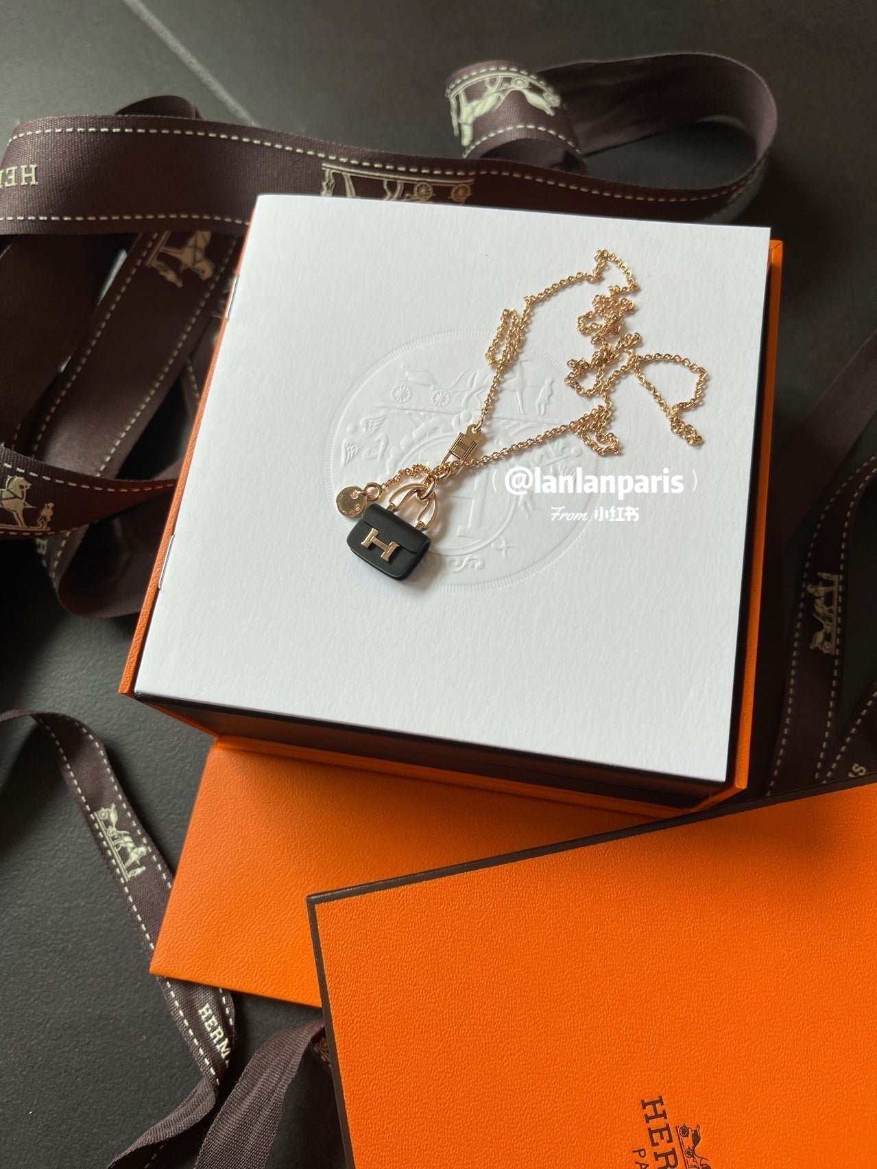 Miro CONSTANCE BLACK PEDANT PINK GOLD NECKLACE