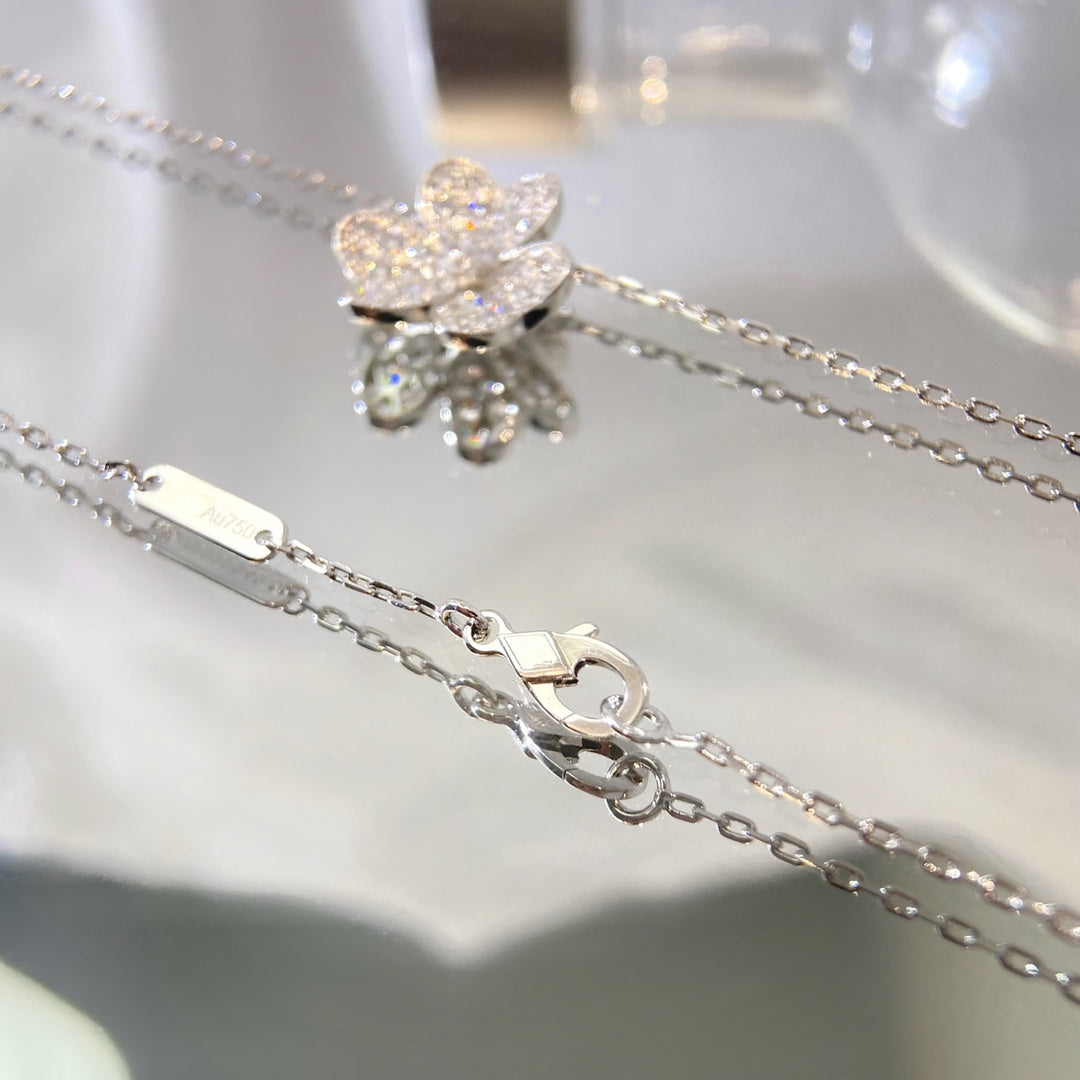 Miro FLOWER DIAMOND NECKLACE