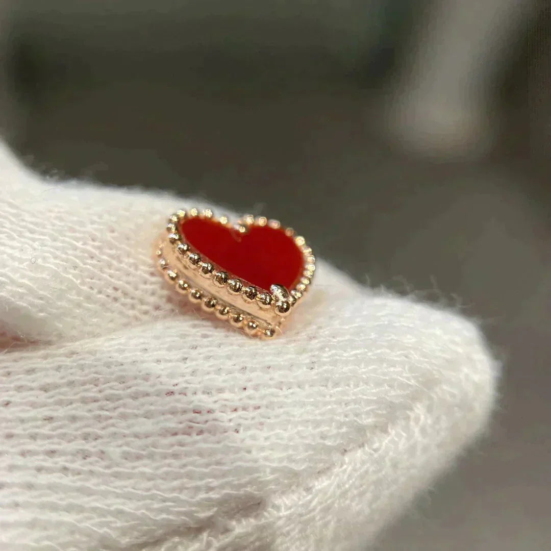 Miro HEART CARNELIAN STUD EARRINGS