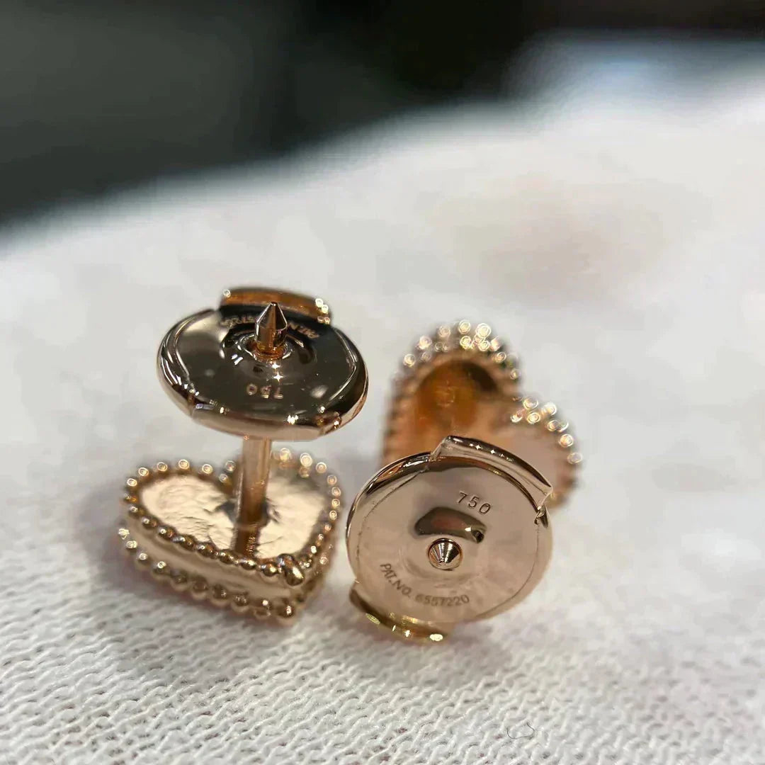 Miro HEART CARNELIAN STUD EARRINGS