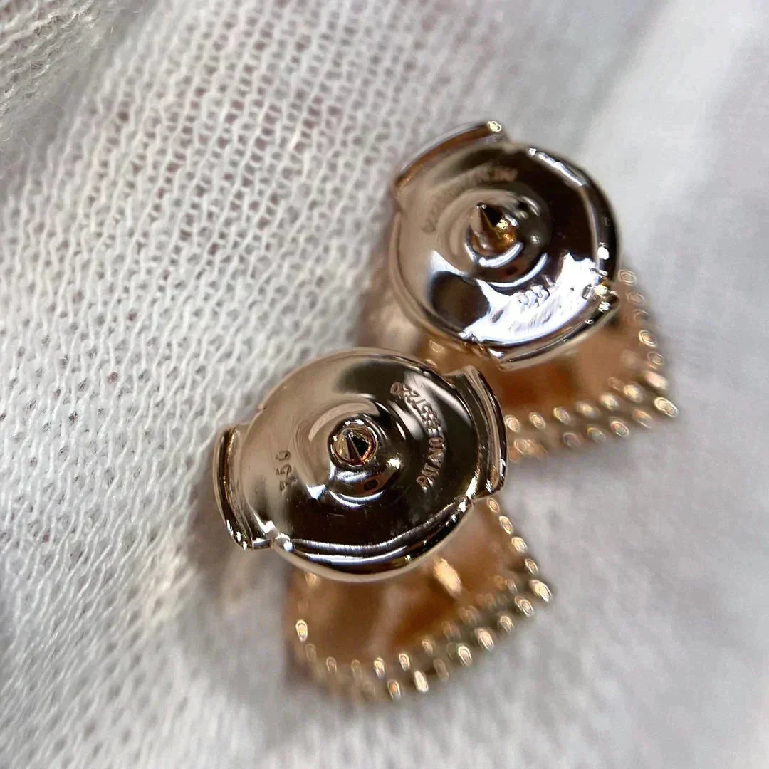 Miro HEART CARNELIAN STUD EARRINGS
