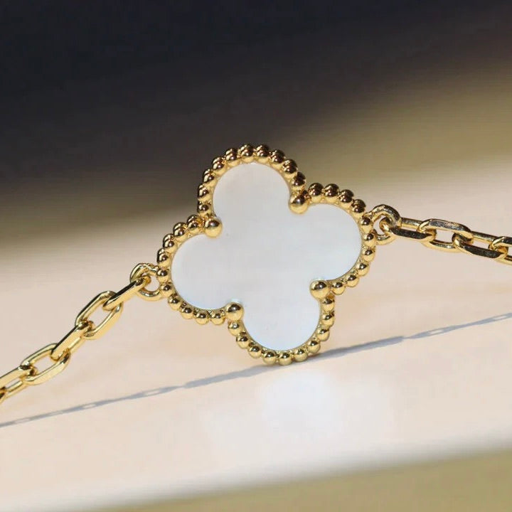 Miro CLOVER 20 MOTIFS WHITE MOP NECKLACE