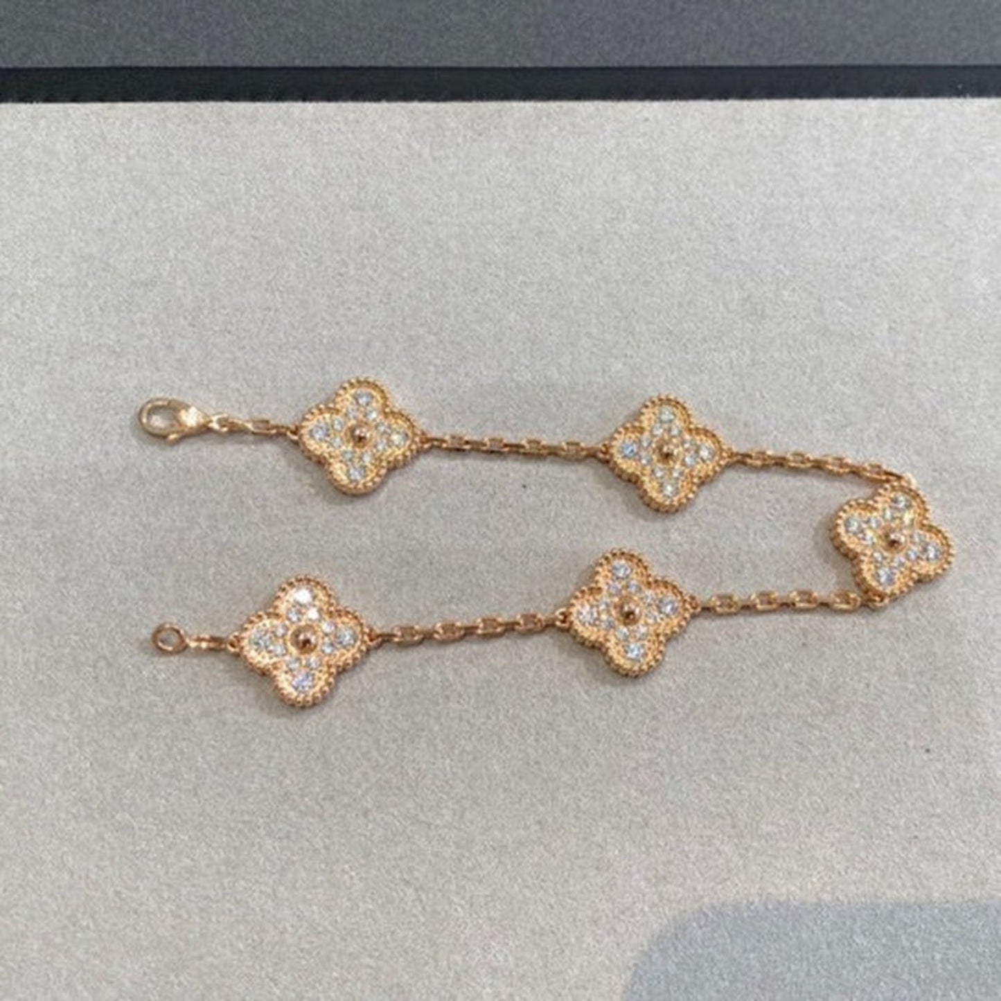 [Miro ] New  CLOVER 5 MOTIF FULL DIAMOND BRACELET COLLECTION