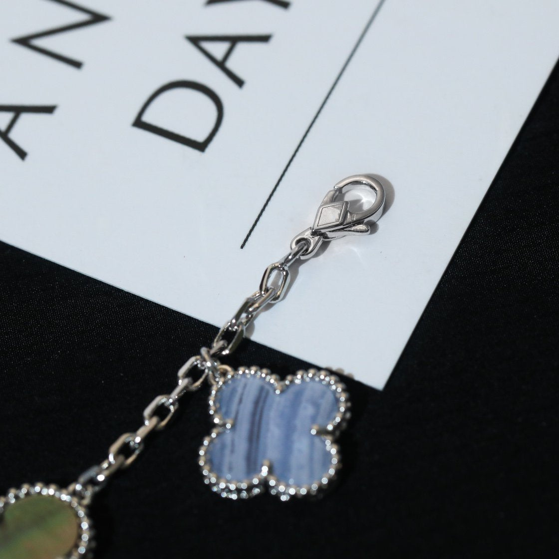 Miro CLOVER BRACELET 5 MOTIFS MOP CHALCEDONY SILVER