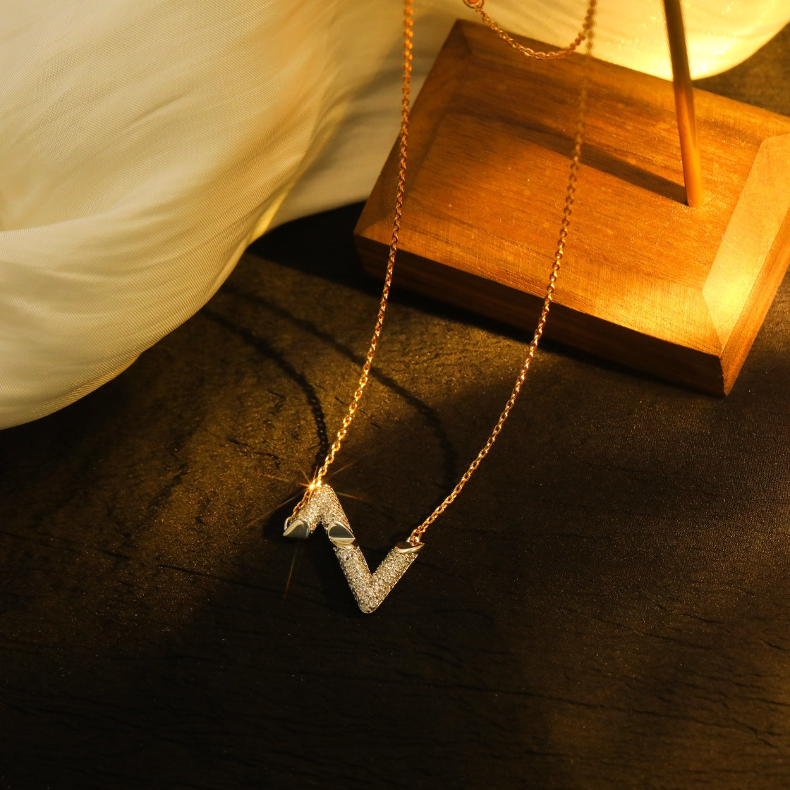 Miro VOLT SILVER DIAMOND PEDANT NECKLACE