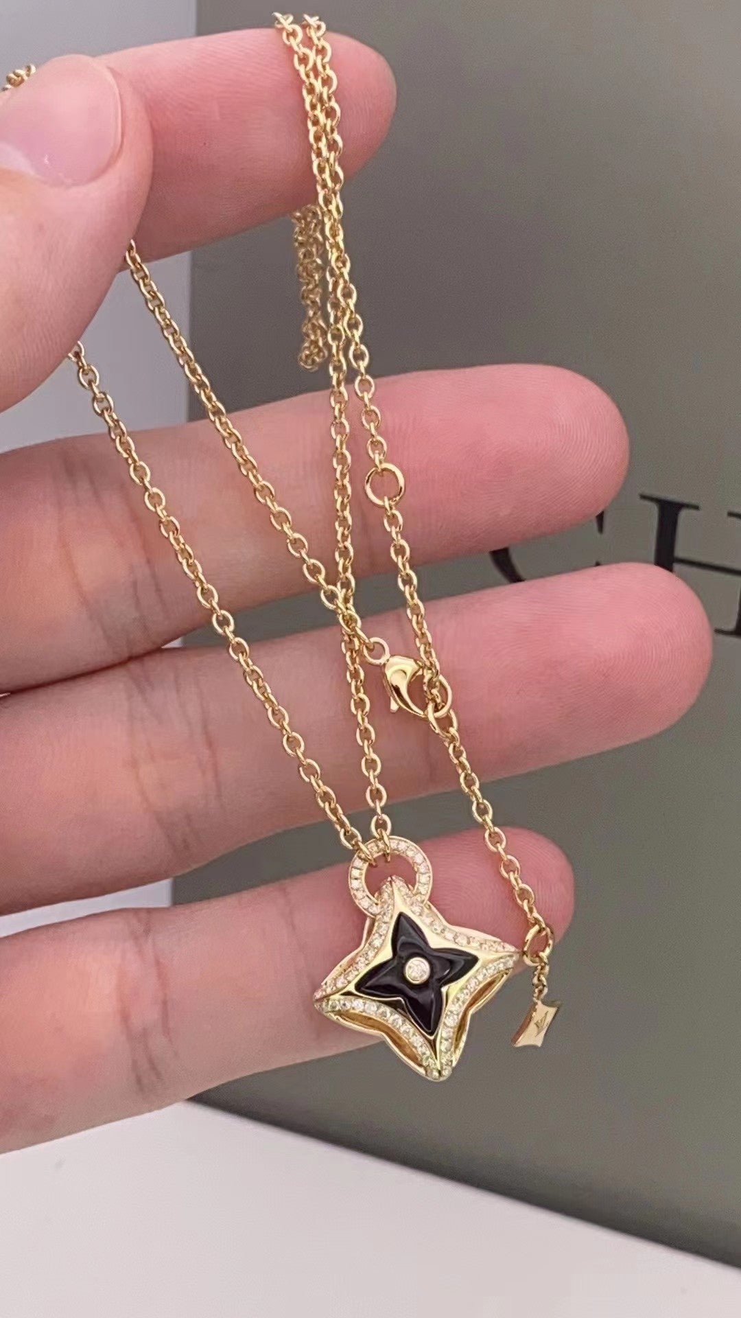 Miro STAR PEDANT PINK GOLD DIAMOND NECKLACE