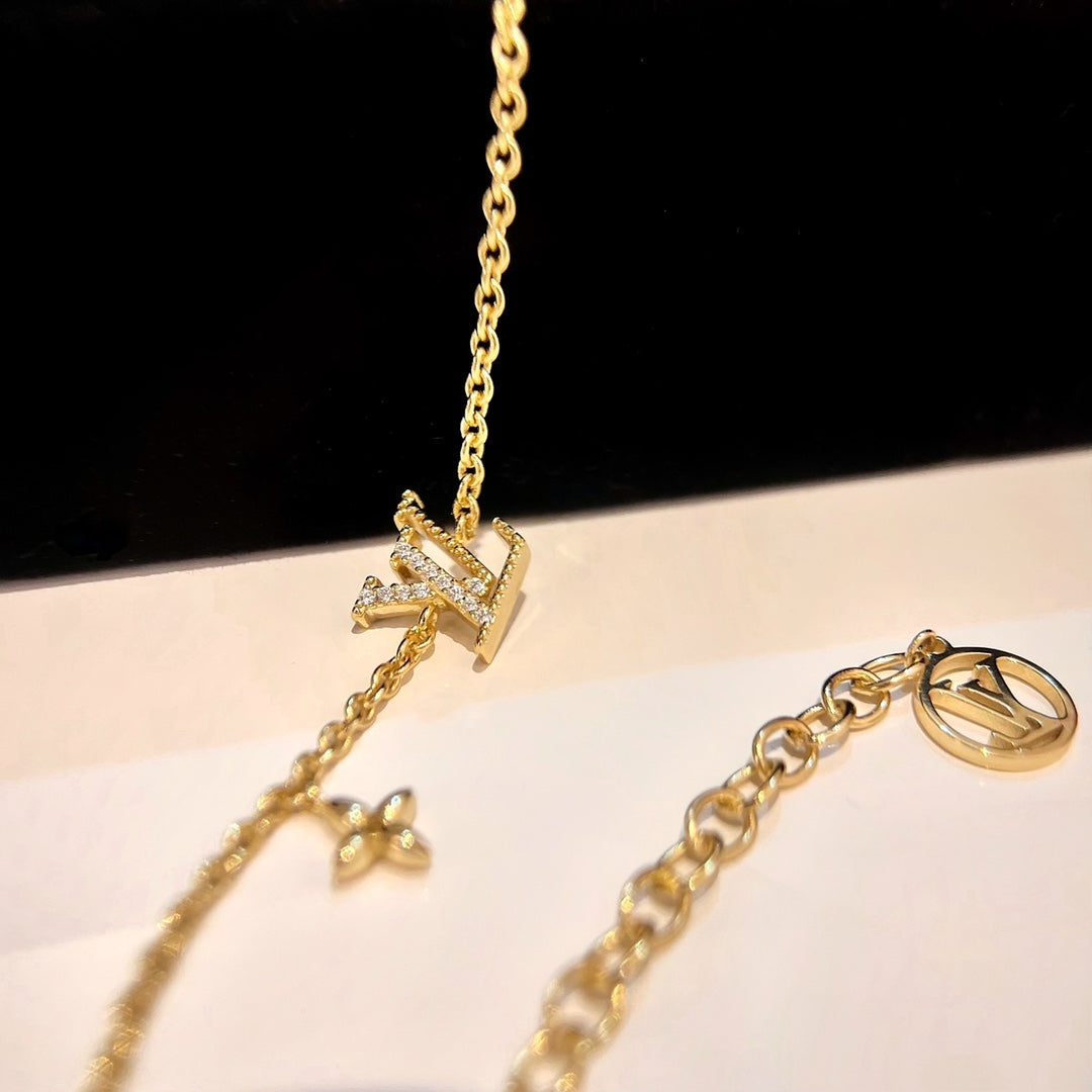 Miro LOGO STAR MOTIF GOLD BRACELET