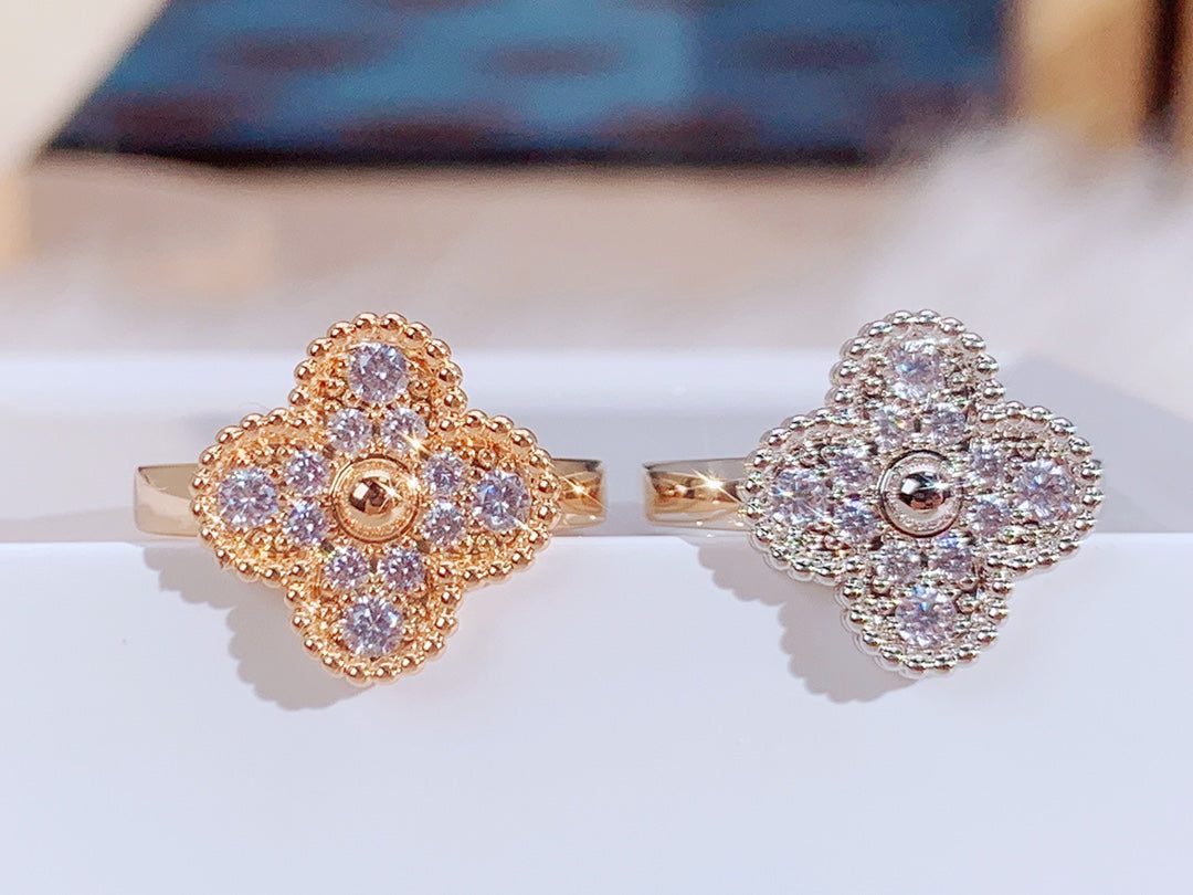 Miro CLOVER DIAMOND RING