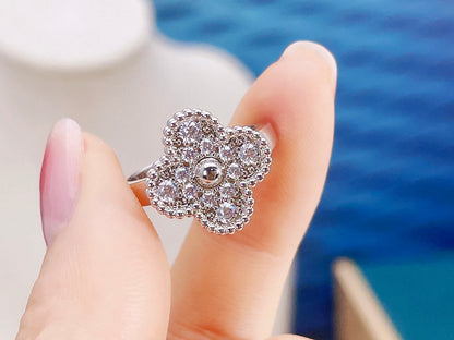 Miro CLOVER DIAMOND RING