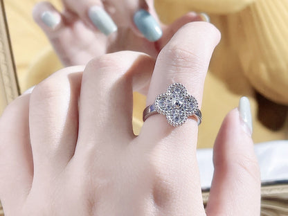 Miro CLOVER DIAMOND RING