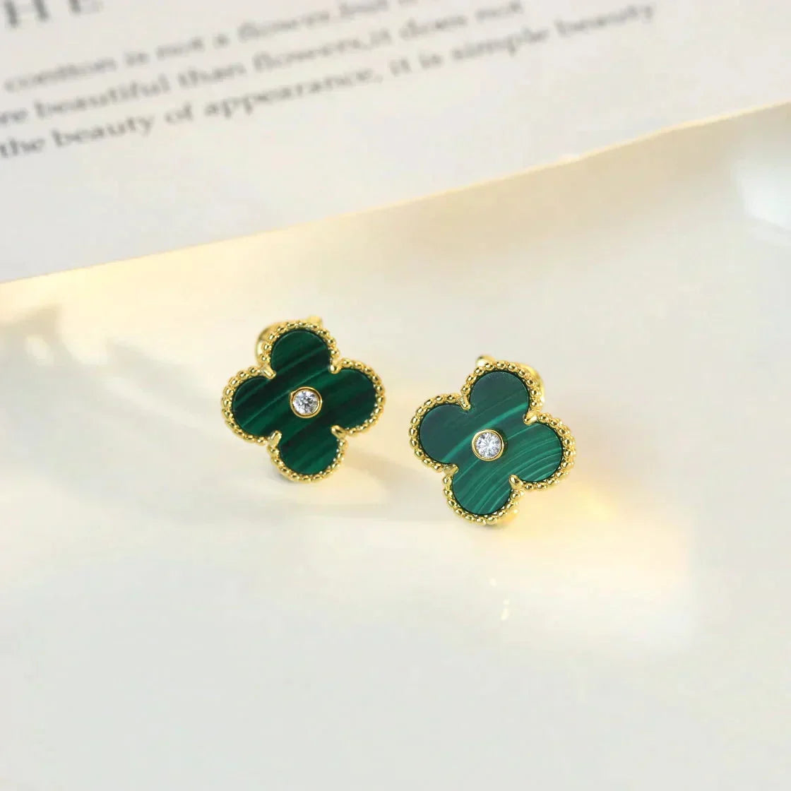 Miro CLOVER MEDIUM 1 MOTIFS MALACHITE DIAMOND EARRINGS