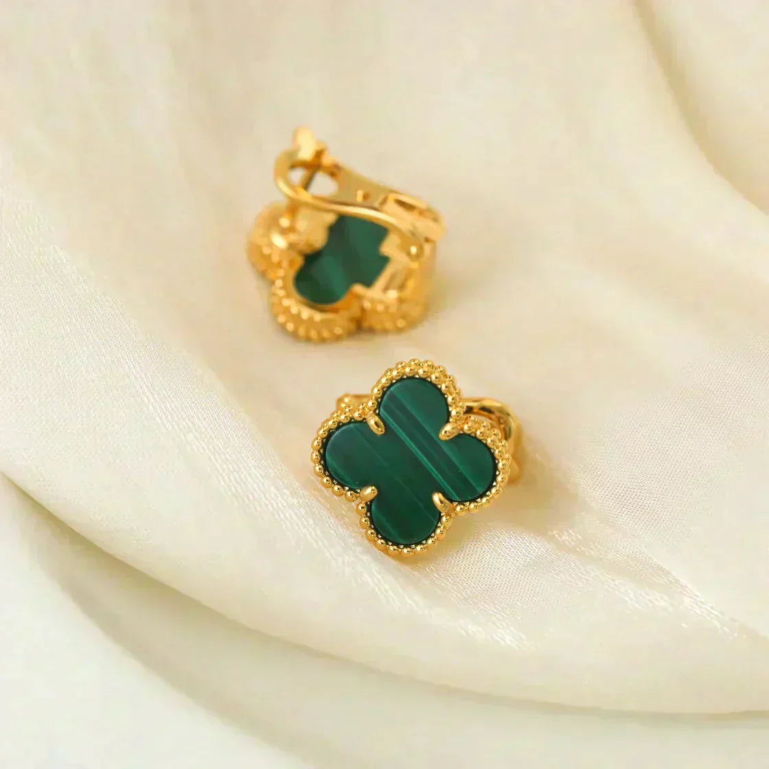 Miro CLOVER MEDIUM 1 MOTIFS MALACHITE  EARRINGS