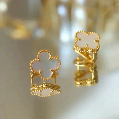 Miro CLOVER MEDIUM 1 MOTIFS  WHITE MOP STUD EARRINGS