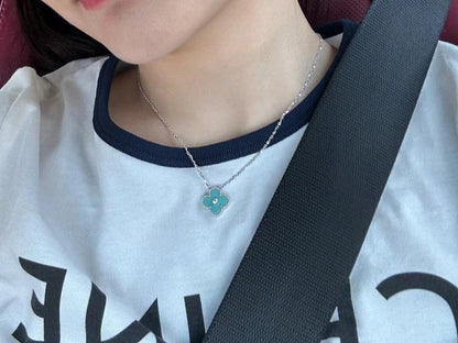 Miro CLOVER 1 DIAMOND LIGHT BLUE SILVER NECKLACE