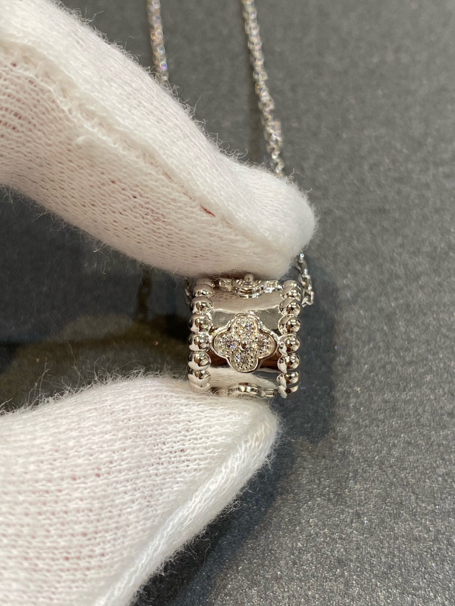 Miro PERLEE PEDANT SIVLER DIAMOND NECKLACE