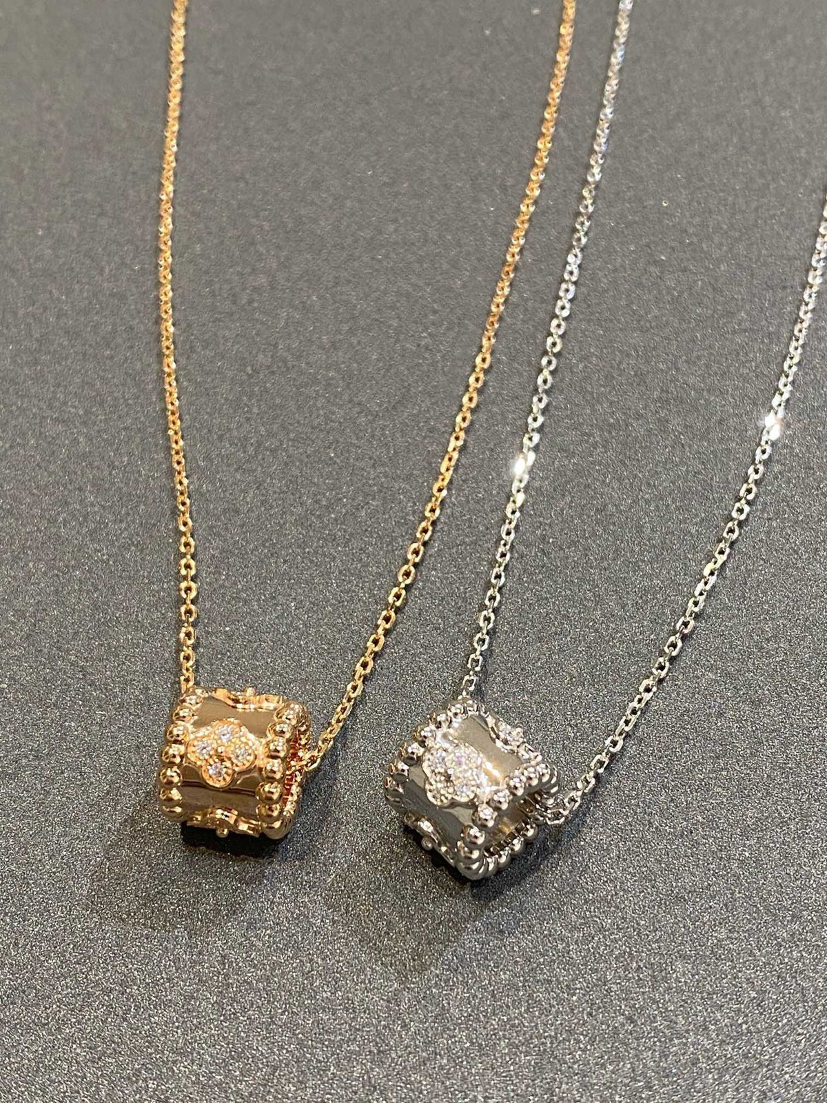 Miro PERLEE PEDANT SIVLER DIAMOND NECKLACE