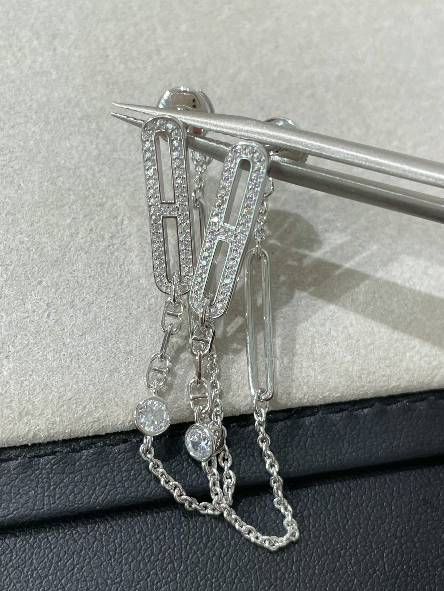 Miro CHAINE CHAOS DIAMOND DROP EARRINGS