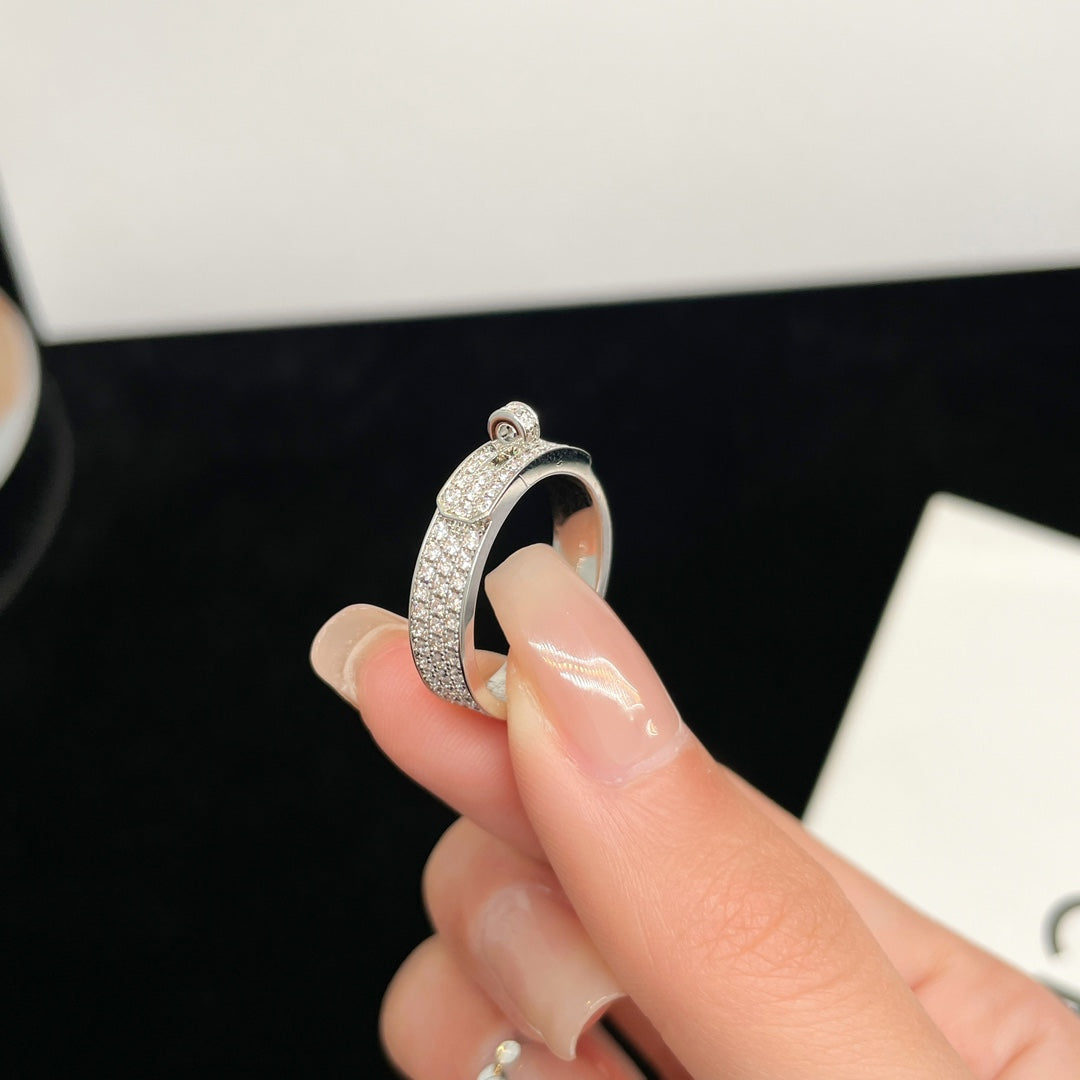 Miro KELLY SILVER DIAMOND RING