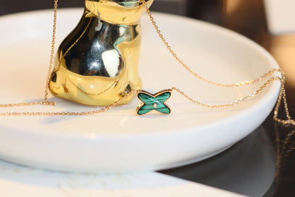 Miro JEUX MALACHITE 1 DIAMOND PINK GOLD NECKLACE