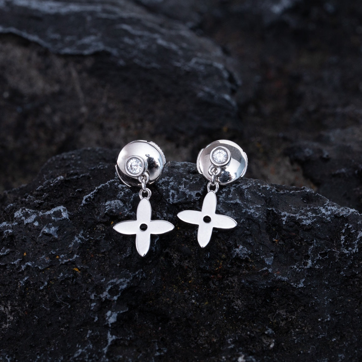 Miro VIDYLLE SILVER DIAMOND MINI DROP EARRINGS