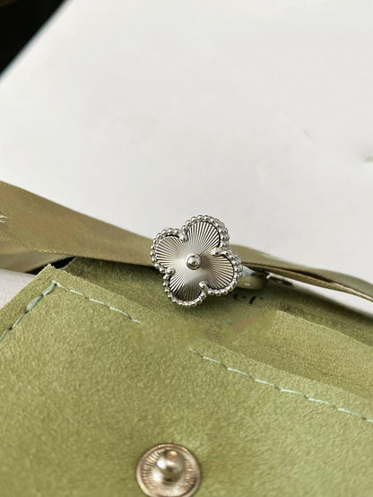 Miro CLOVER SILVER RING