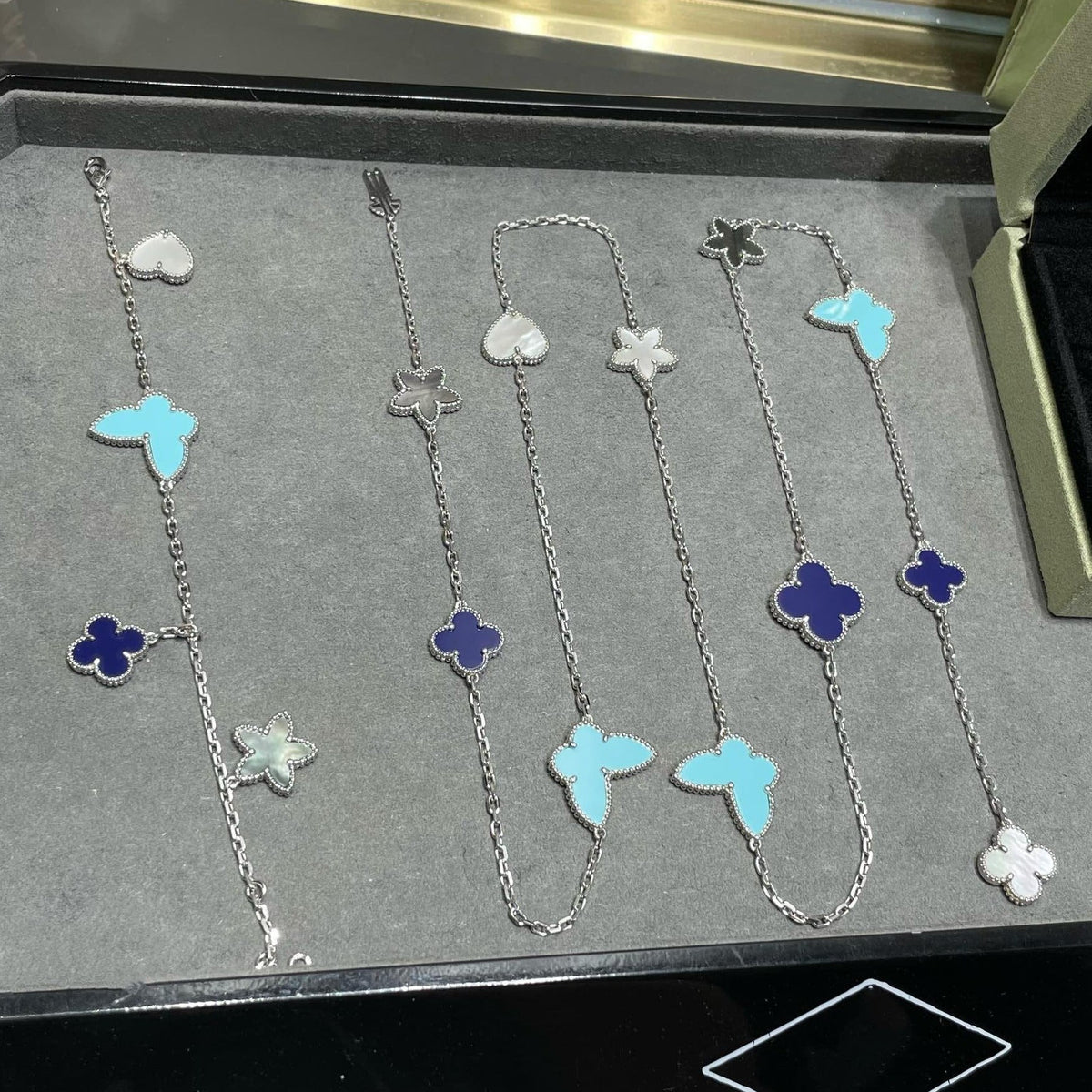 Miro LUCKY CLOVER SILVER 11 MOTIF NECKLACE