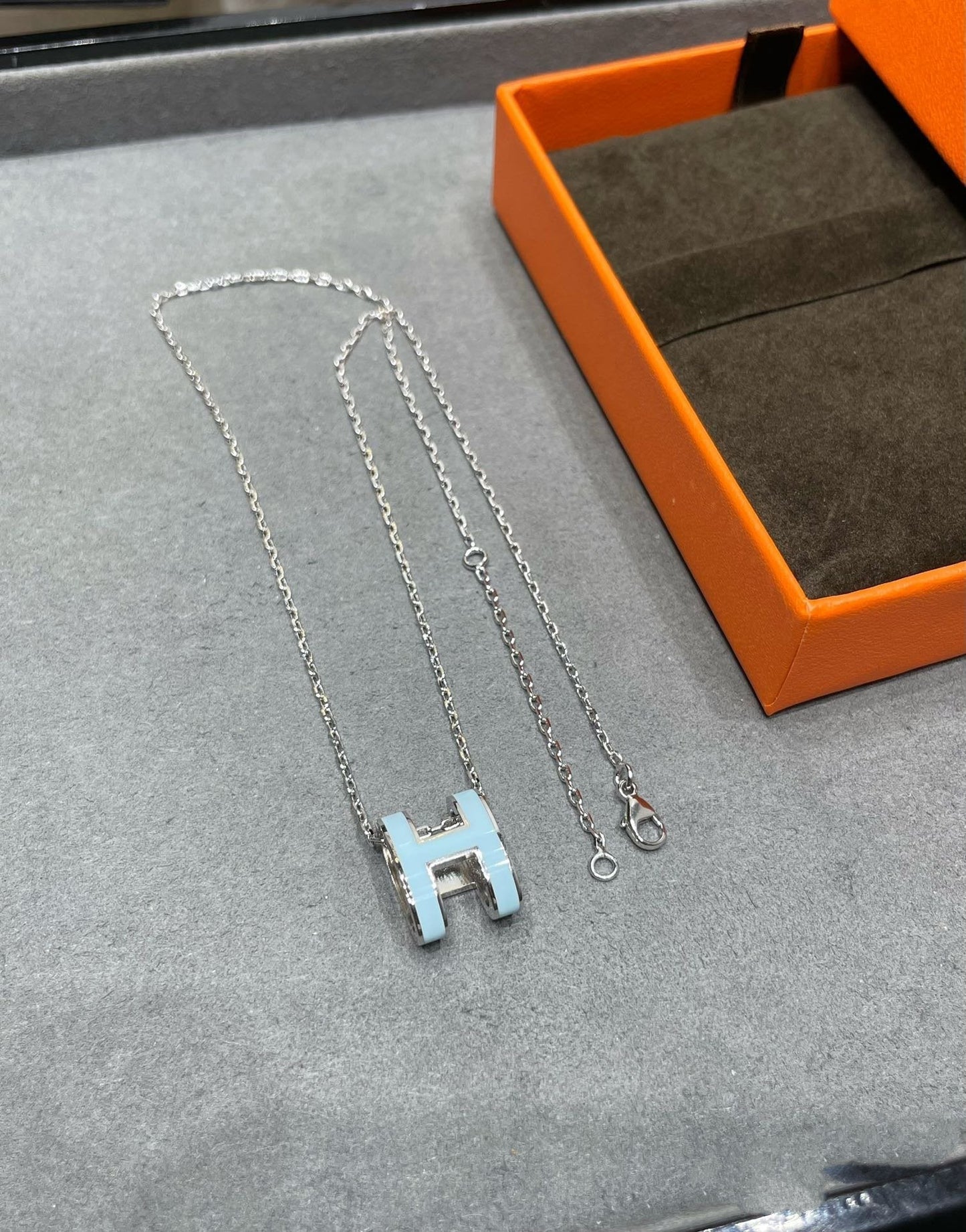 Miro POP H スカイブルーネックレス