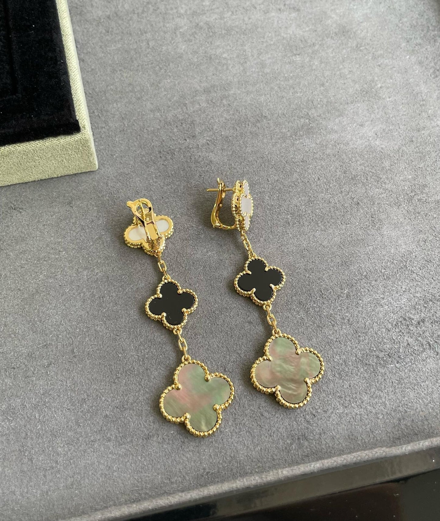 Miro CLOVER 3 MOTIF MOP ONYX DARK MOP PINK GOLD EARRINGS