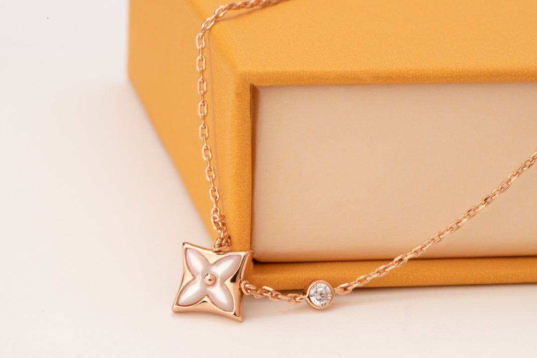 Miro STAR PINK MOP 1 DIAMOND PINK GOLD NECKLACE