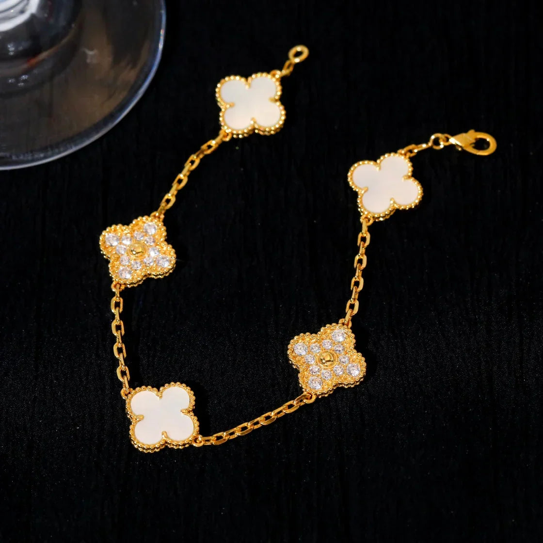 [Miro ]New CLOVER WHITE PEARL MOP 5 MOTIF BRACELET COLLECTION